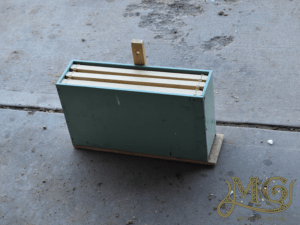 how to build a simple bait hive and swarm trap